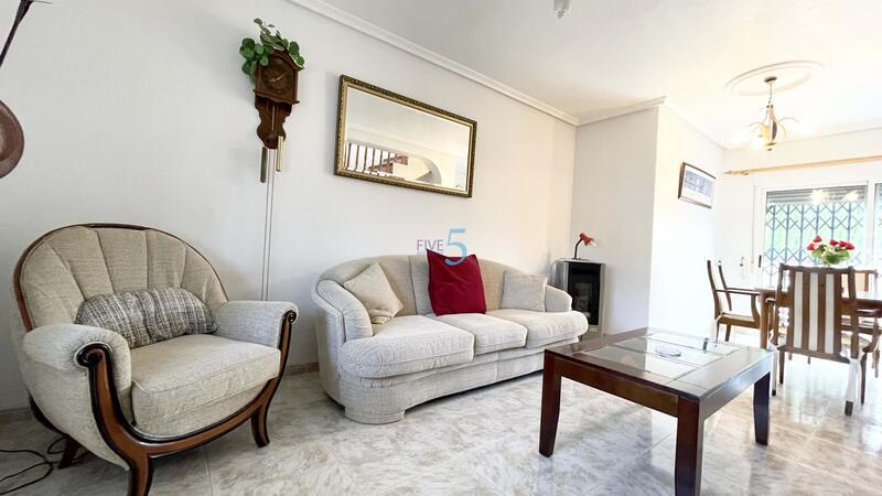 4 Cuarto Villa en venta