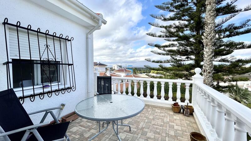 4 Cuarto Villa en venta