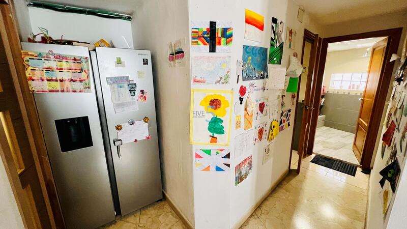 5 bedroom Townhouse for sale