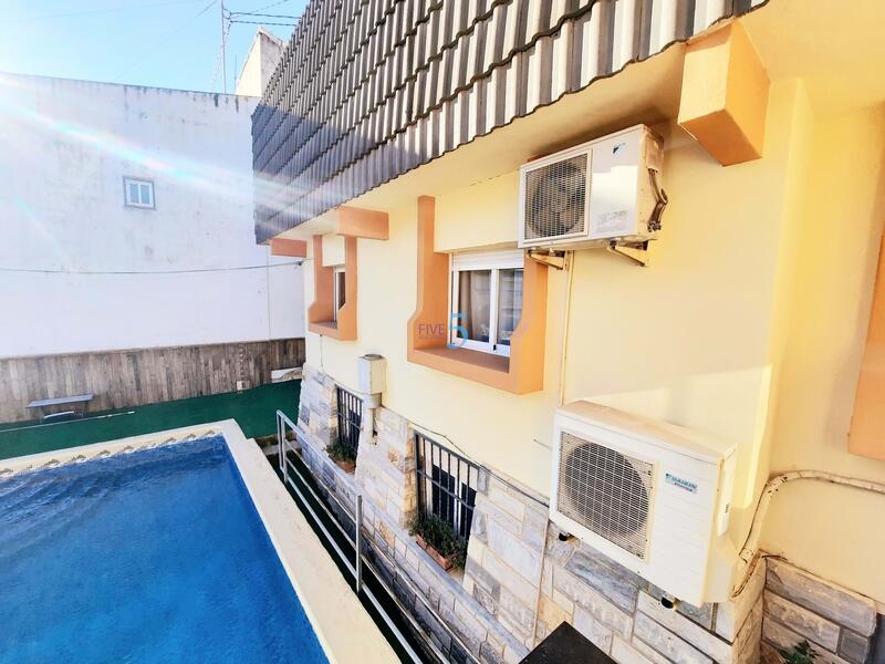 4 Cuarto Villa en venta