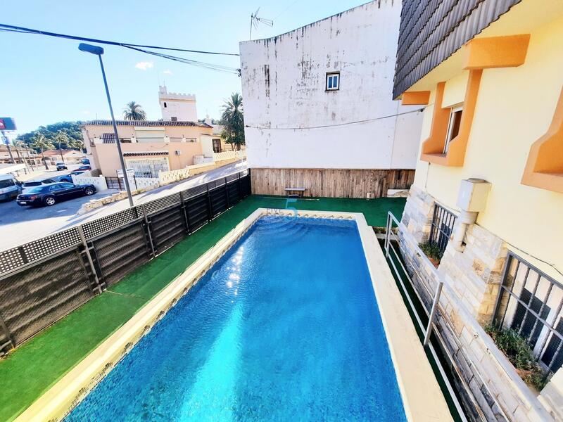 4 Cuarto Villa en venta