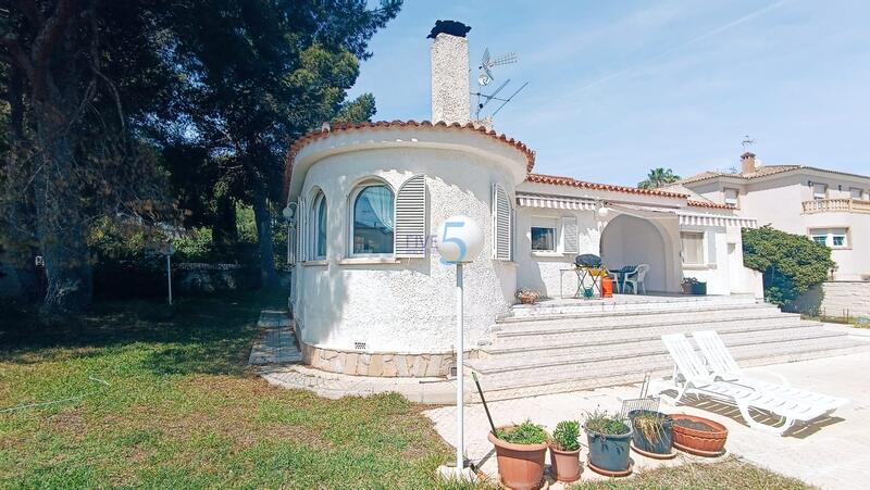 3 bedroom Country House for sale