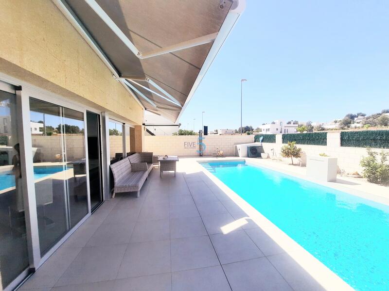 Country House for sale in Polop, Alicante