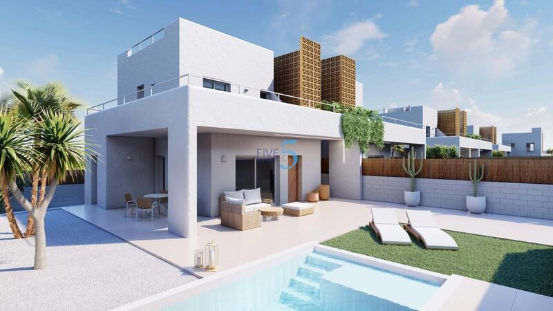 Villa en venta en Pilar de la Horadada, Alicante