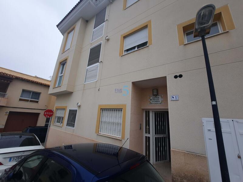 Apartamento en venta en La Nucia, Alicante