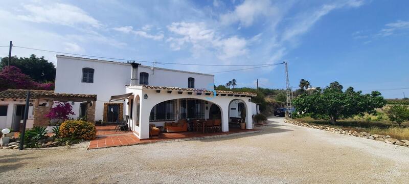 Herregård til salgs i Teulada, Alicante