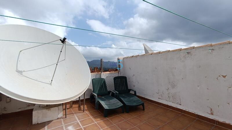 3 slaapkamer Gezinswoning Te koop