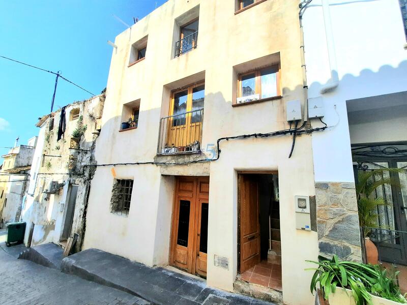 Maison de Ville à vendre dans Callosa D En Sarrià, Alicante