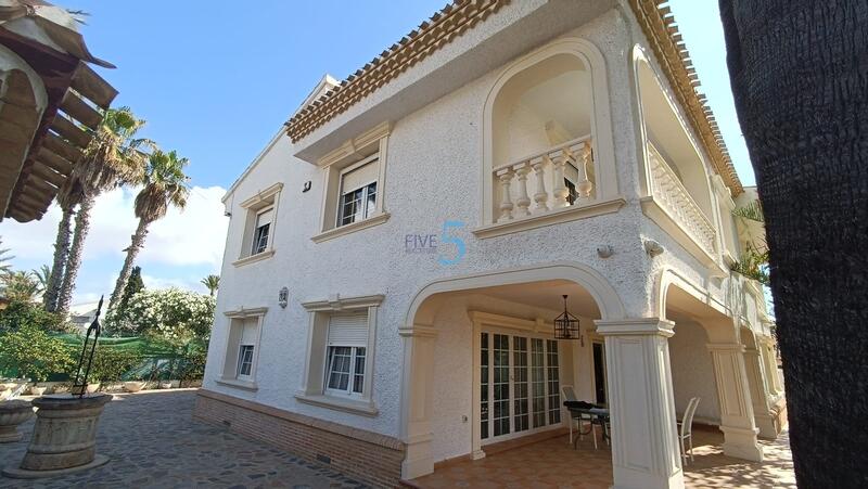 6 Cuarto Casa de Campo en venta