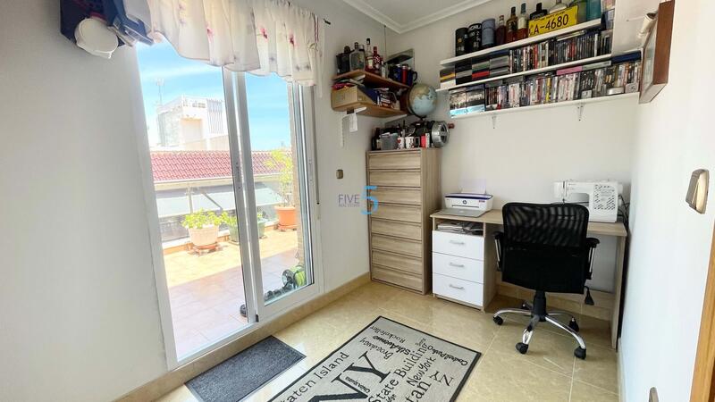 4 slaapkamer Appartement Te koop