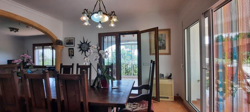 4 slaapkamer Landhuis Te koop