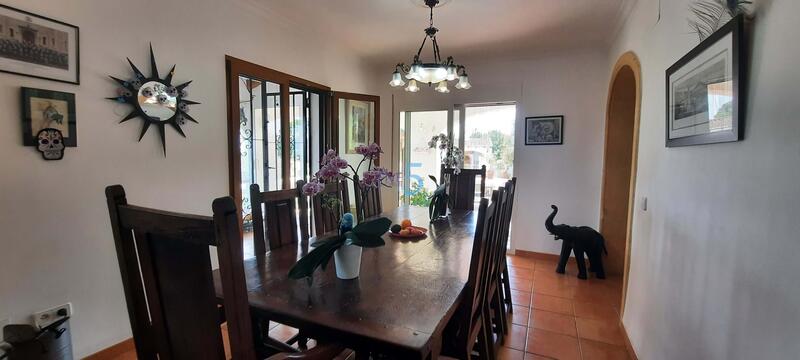 4 slaapkamer Landhuis Te koop