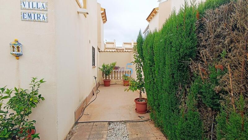 3 bedroom Townhouse for sale