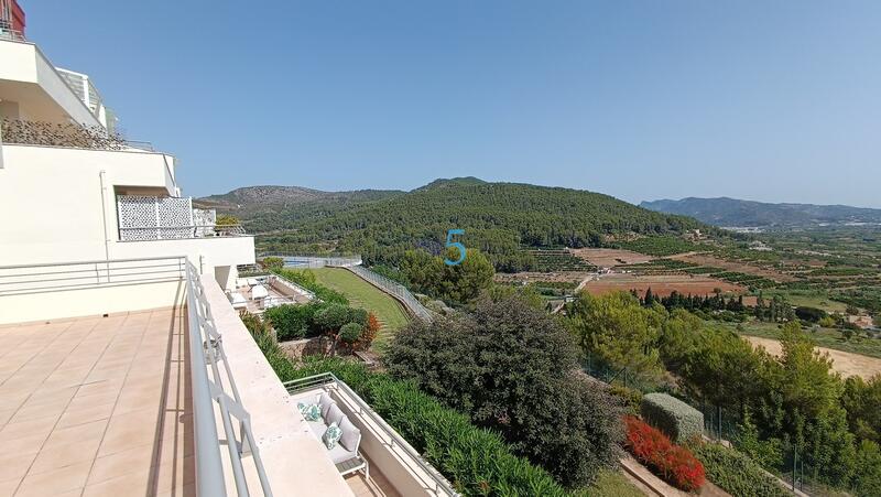 3 bedroom Apartment for sale