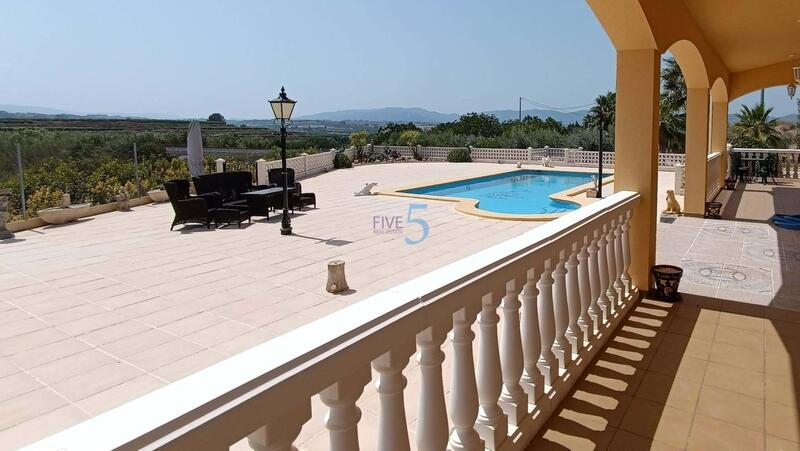 Villa til salg i Montaverner, Valencia