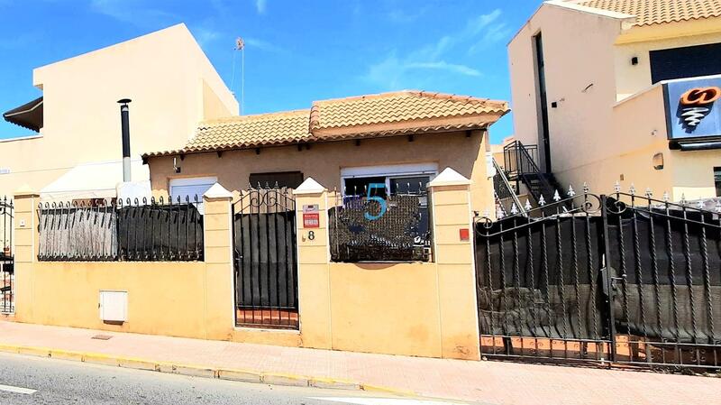 Duplex for sale in Torrevieja, Alicante