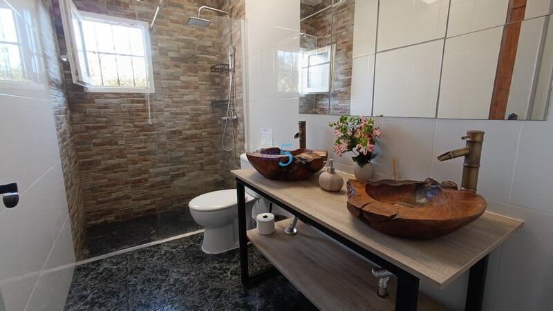 3 chambre Auberge à vendre