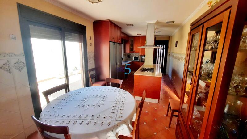 4 Cuarto Villa en venta