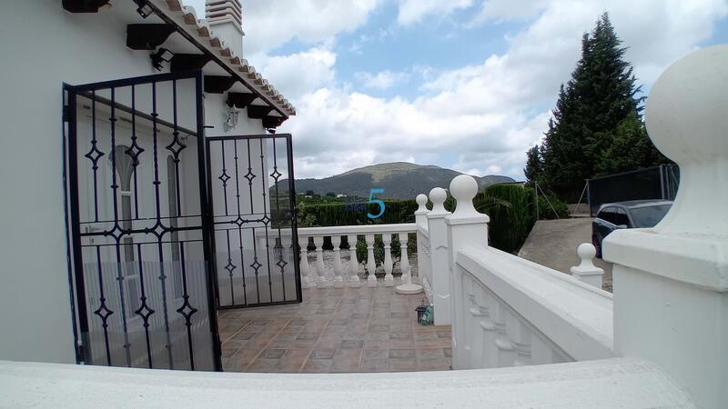 2 bedroom Country House for sale