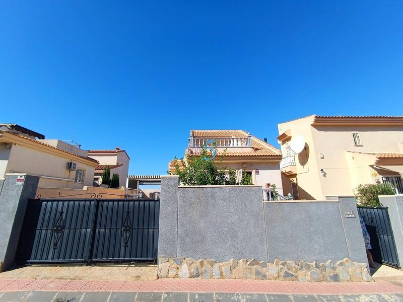 3 Cuarto Villa en venta