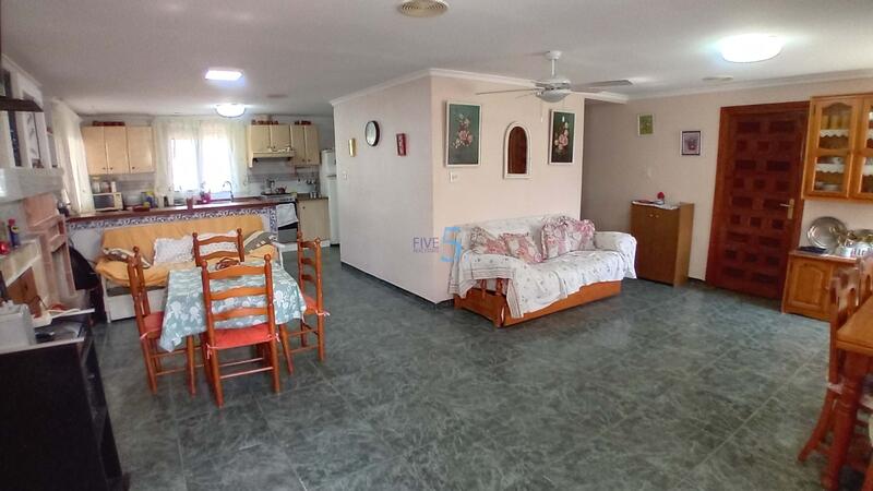 3 Cuarto Villa en venta