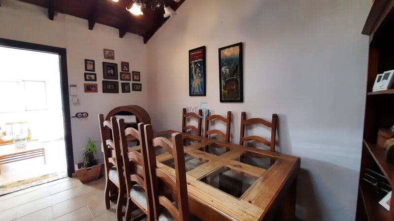 4 chambre Auberge à vendre
