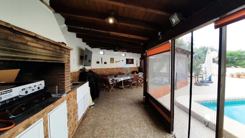 4 chambre Auberge à vendre