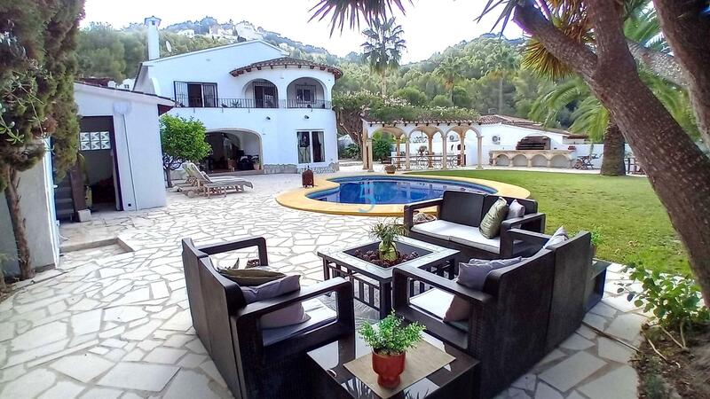 Villa en venta en Moraira, Alicante