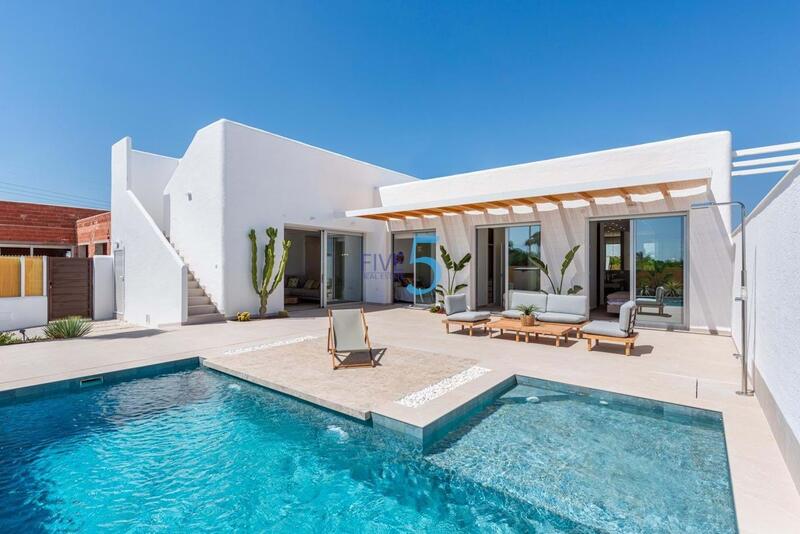 Villa à vendre dans Benijófar, Alicante