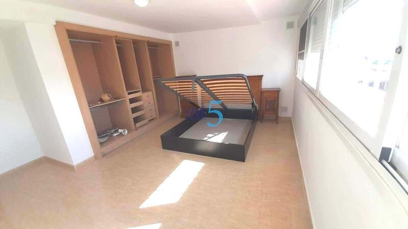 4 slaapkamer Appartement Te koop