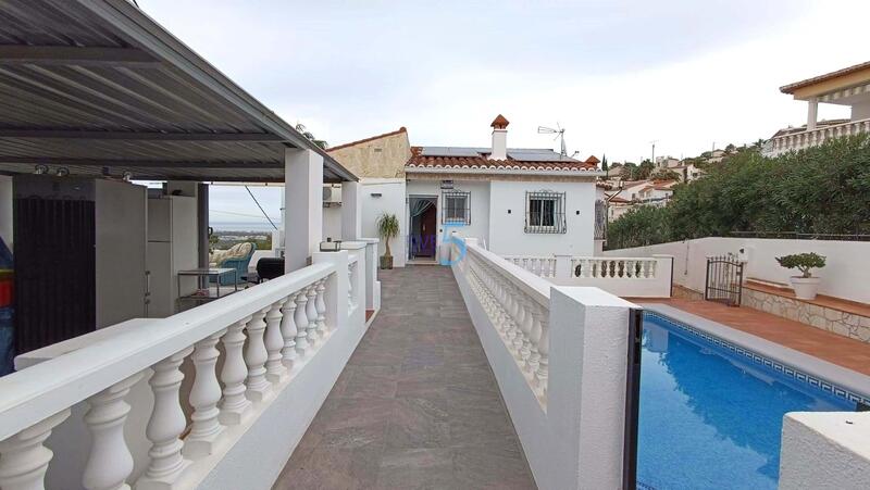 Villa en venta en La Font D En Carròs, Valencia