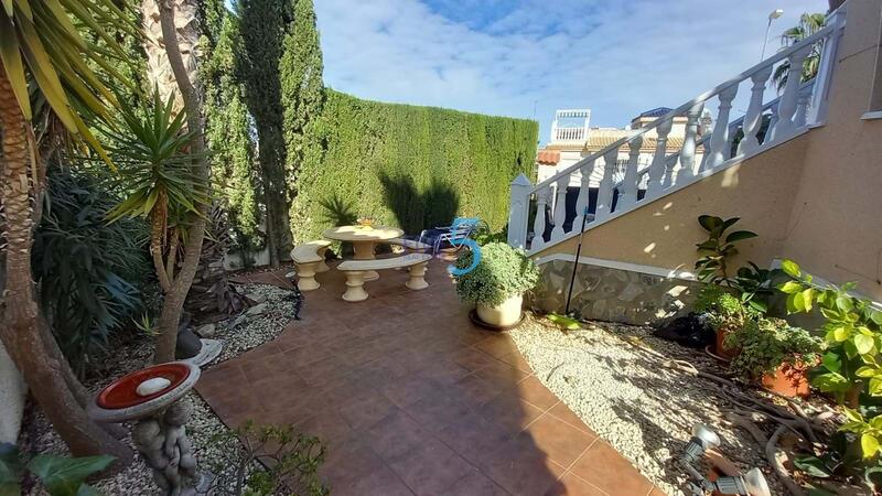 2 Cuarto Villa en venta