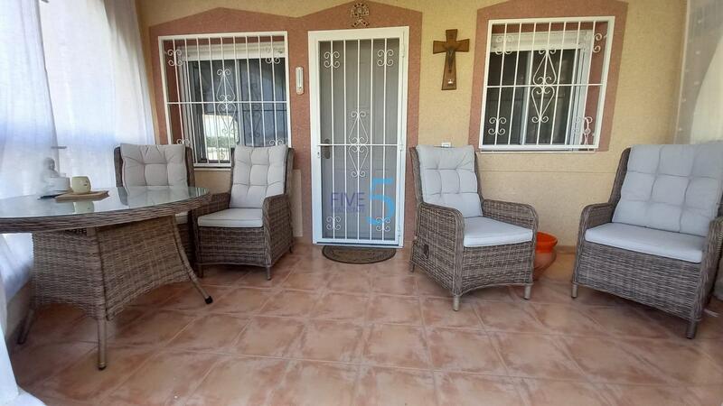 2 Cuarto Villa en venta