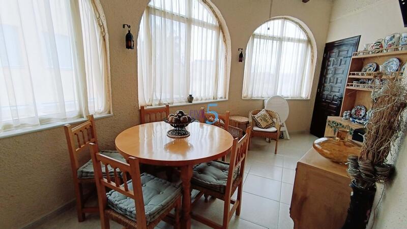 4 Cuarto Villa en venta