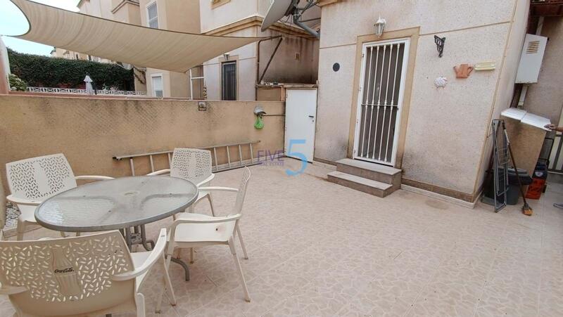 2 bedroom Townhouse for sale