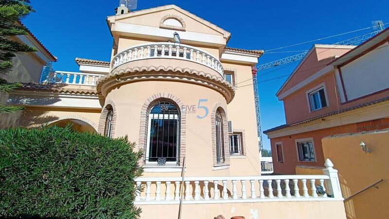 Villa for sale in Orihuela, Alicante