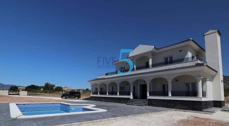 4 Cuarto Villa en venta