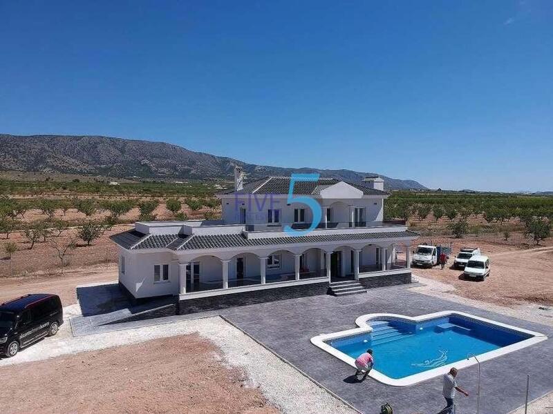 4 bedroom Villa for sale