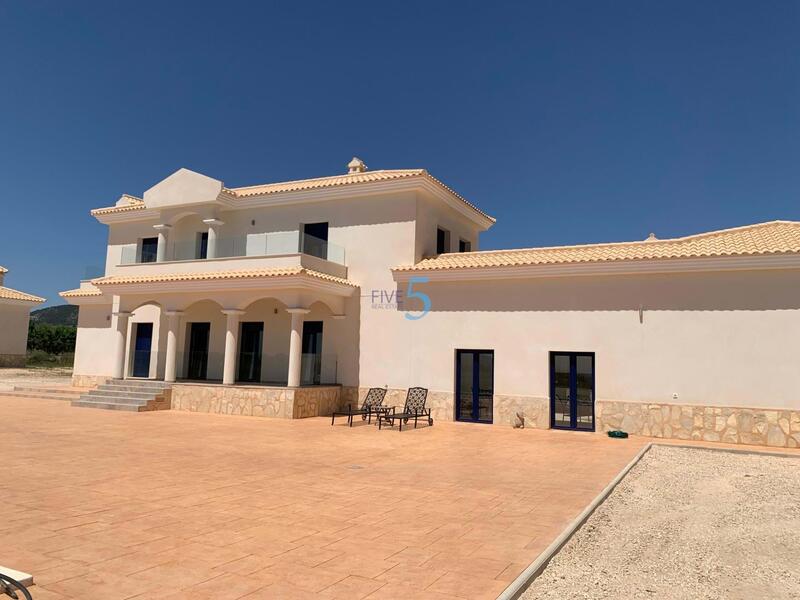 4 bedroom Villa for sale