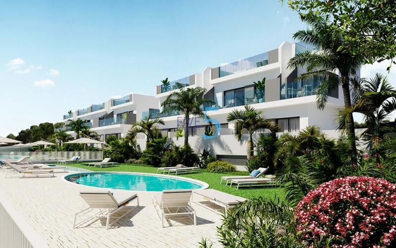 Villa en venta en Torrevieja, Alicante