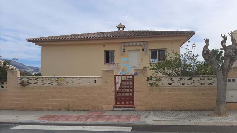 Herregård til salgs i La Nucia, Alicante