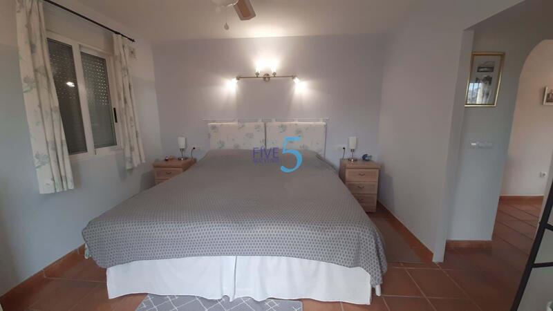 4 chambre Auberge à vendre