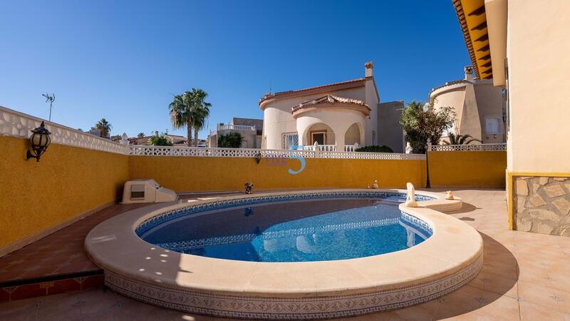 3 bedroom Villa for sale