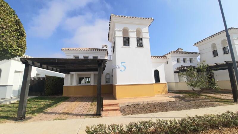 Villa en venta en Torre Pacheco, Murcia