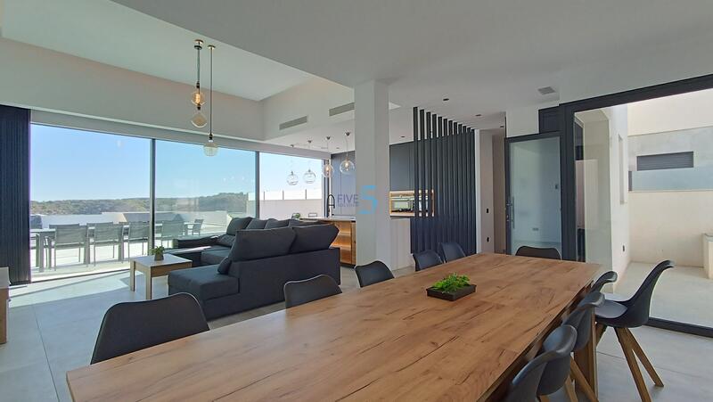 4 bedroom Villa for sale
