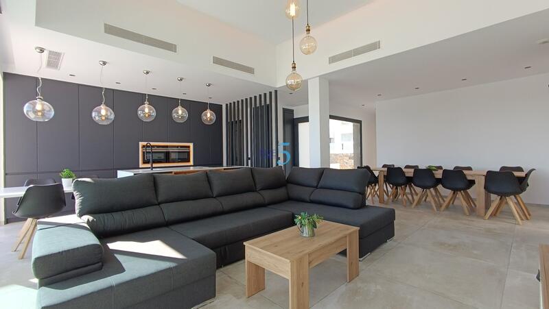 4 bedroom Villa for sale