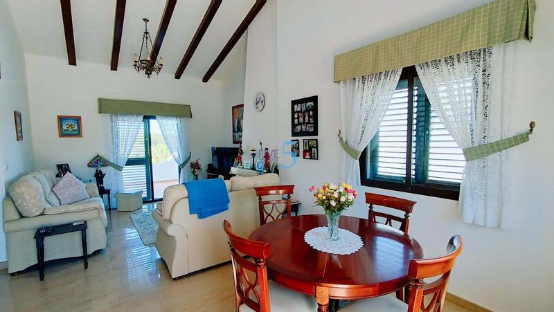 4 Schlafzimmer Villa zu verkaufen