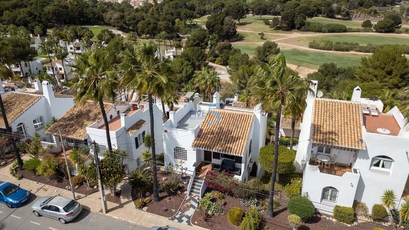 Villa zu verkaufen in Orihuela, Alicante