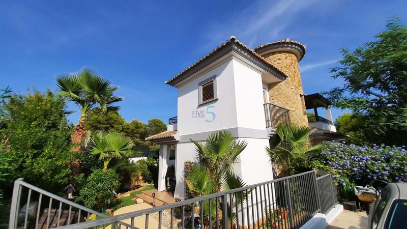 Villa til salg i Finestrat, Alicante