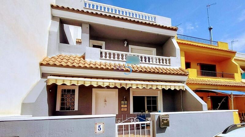 Stadthaus zu verkaufen in Los Montesinos, Alicante